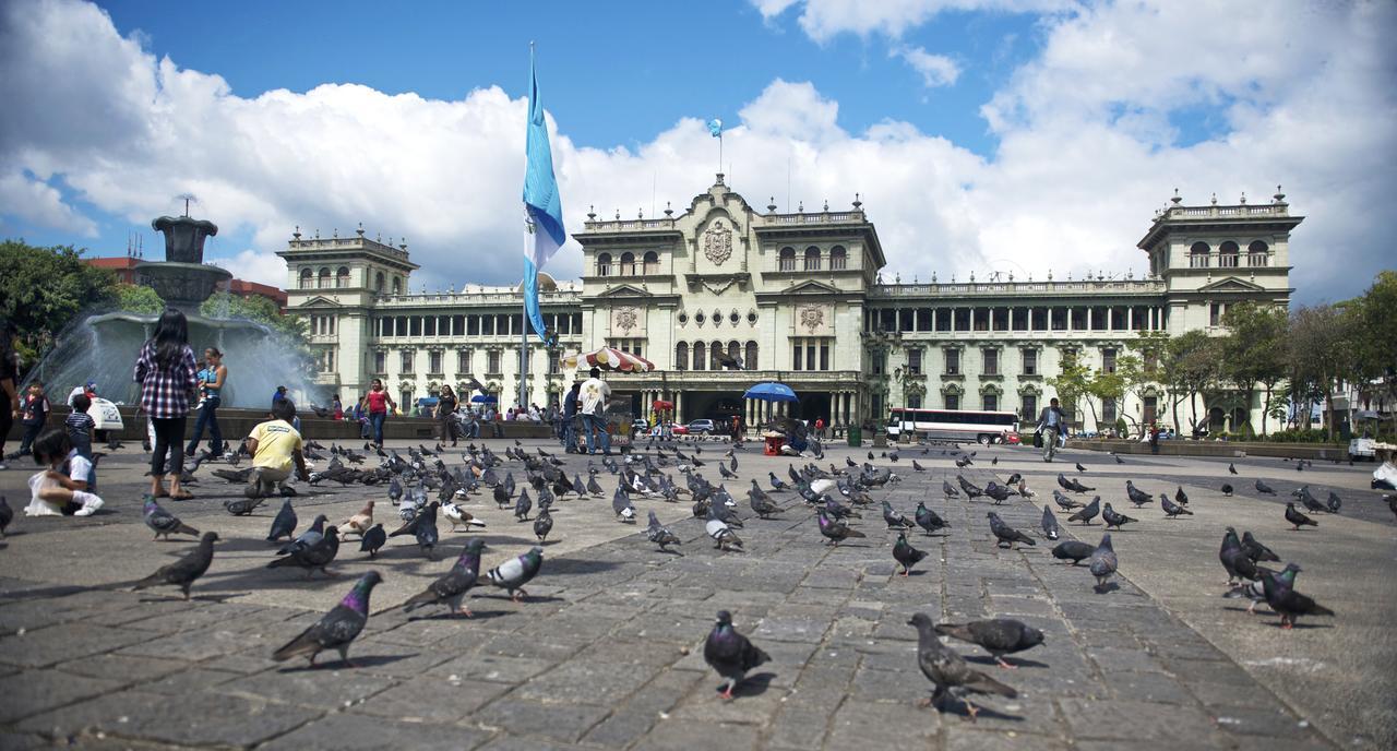 Hotel Estacion Gerona Bed & Breakfast Guatemala City Exterior photo